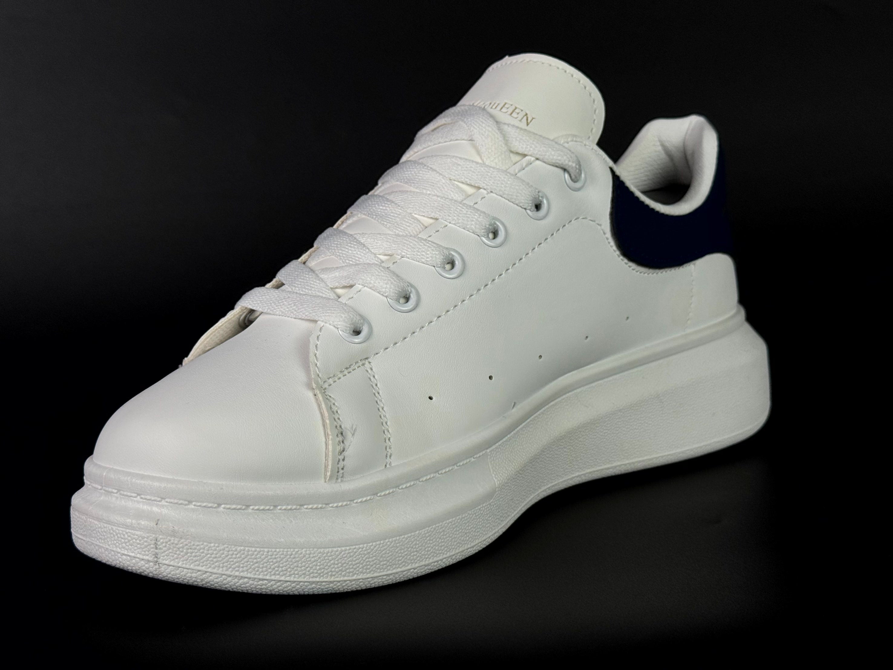 Macqueen blanche (bleu)