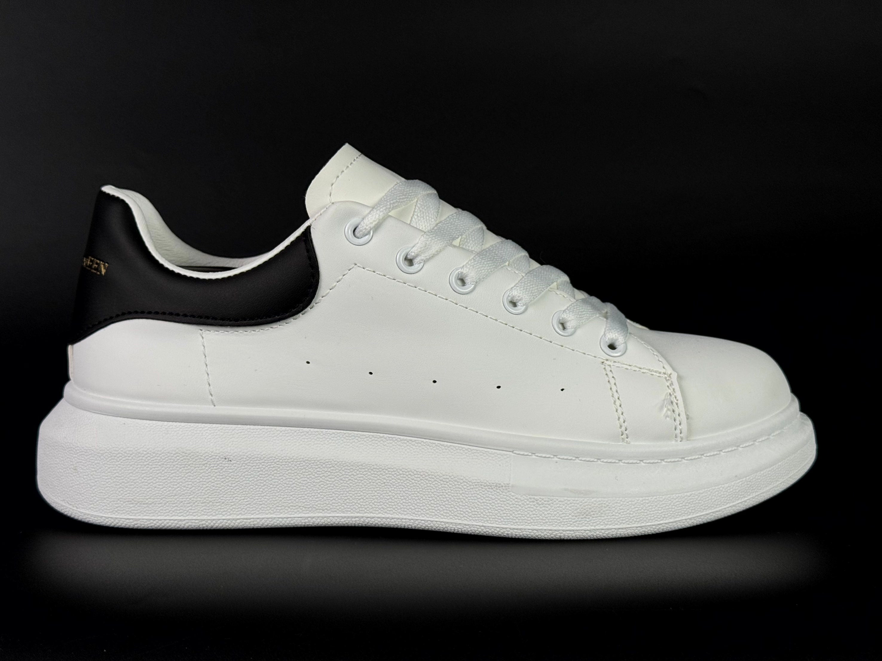Macqueen blanche (bleu)