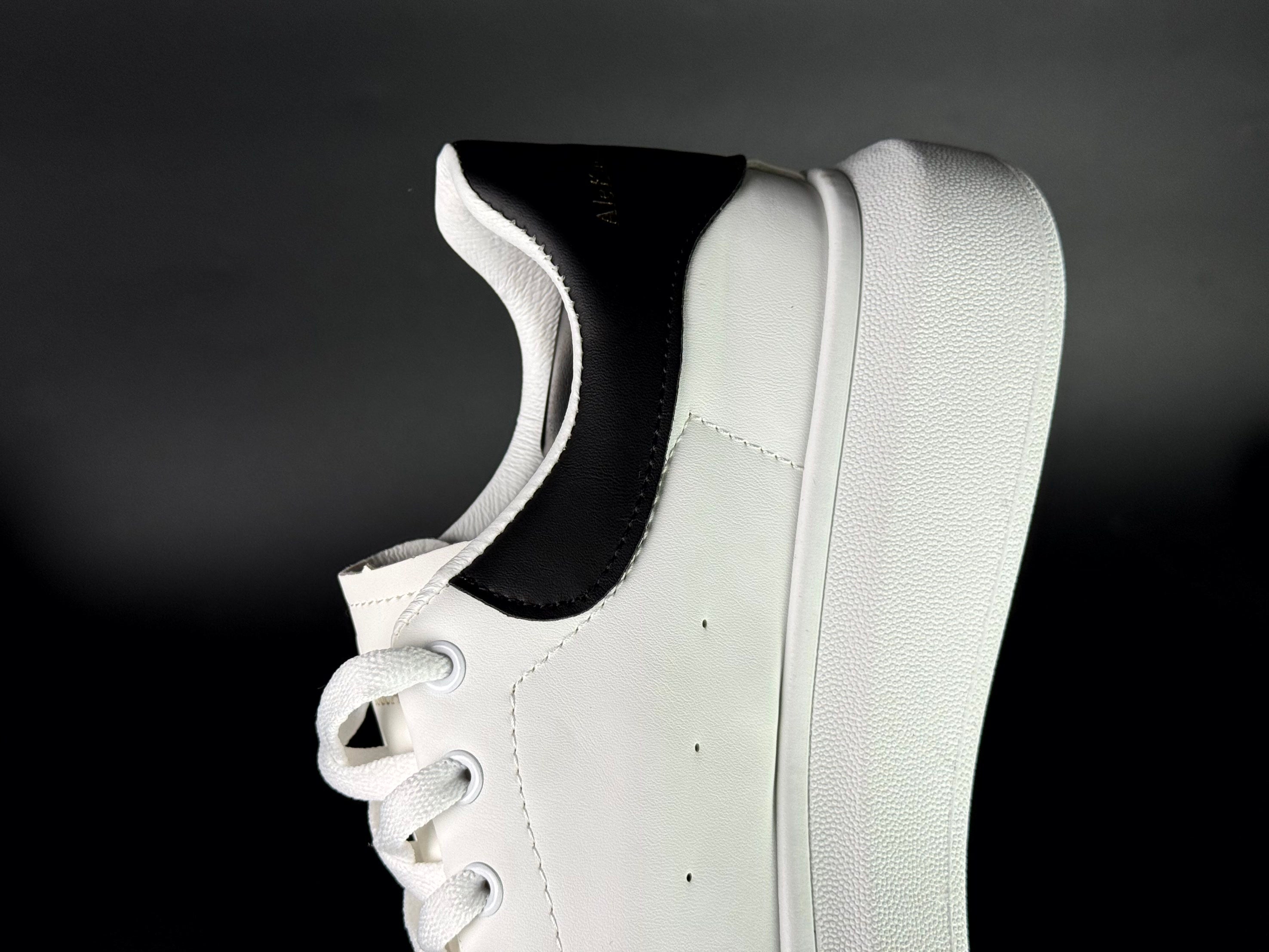 Macqueen blanche (noir)