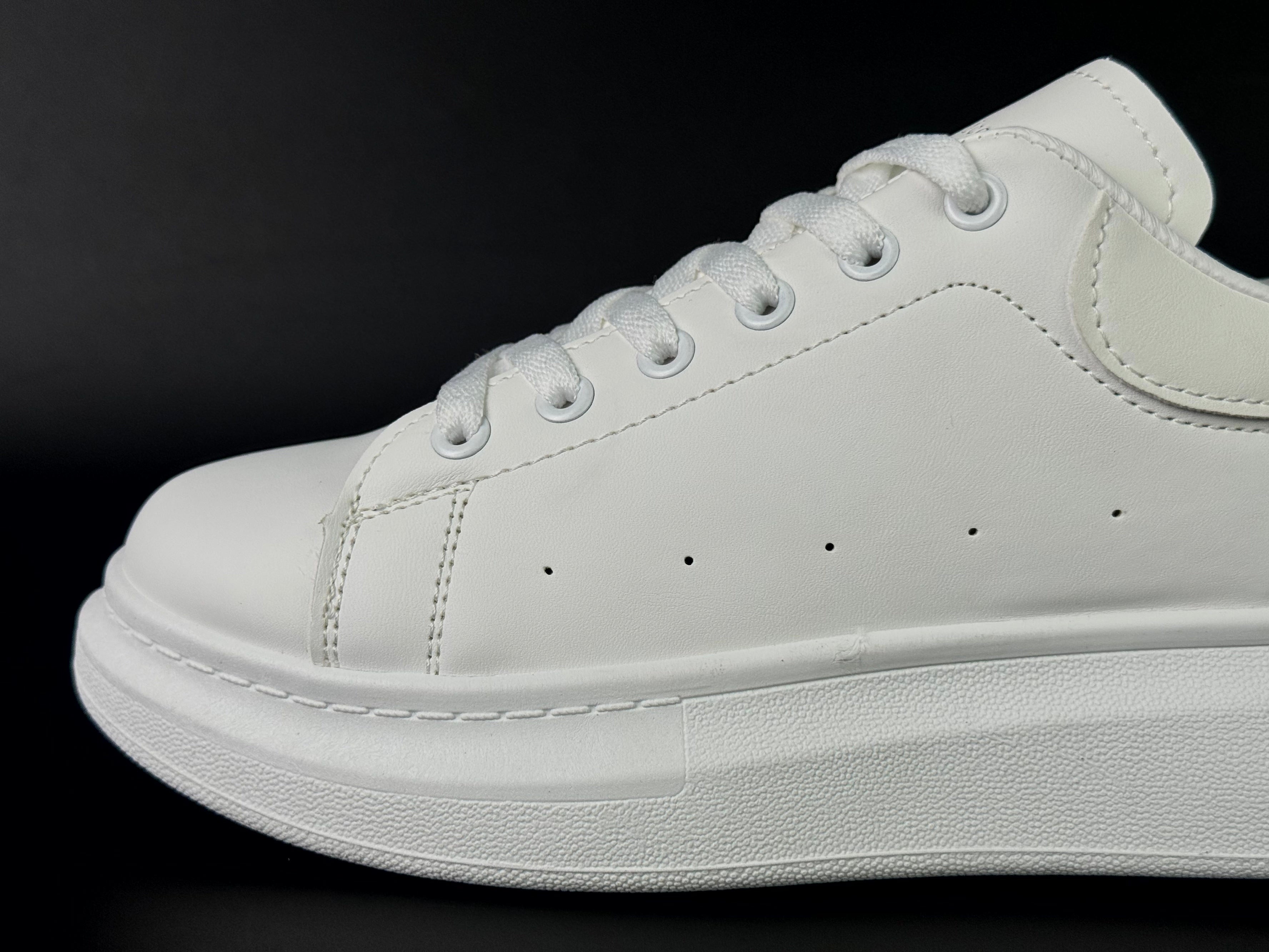 Alexandre Macqueen white white