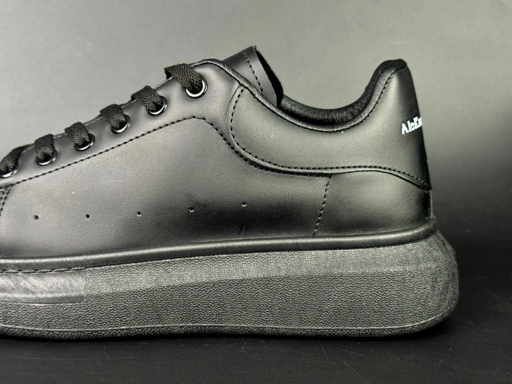 Alexandre Macqueen black black
