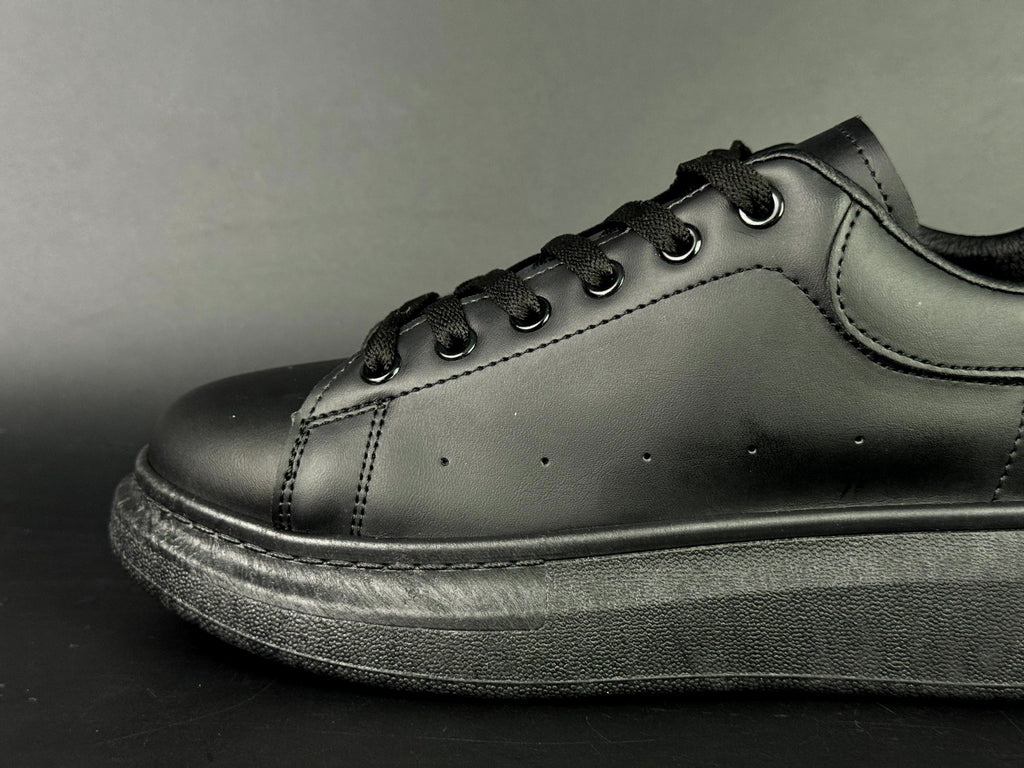 Alexandre Macqueen black black