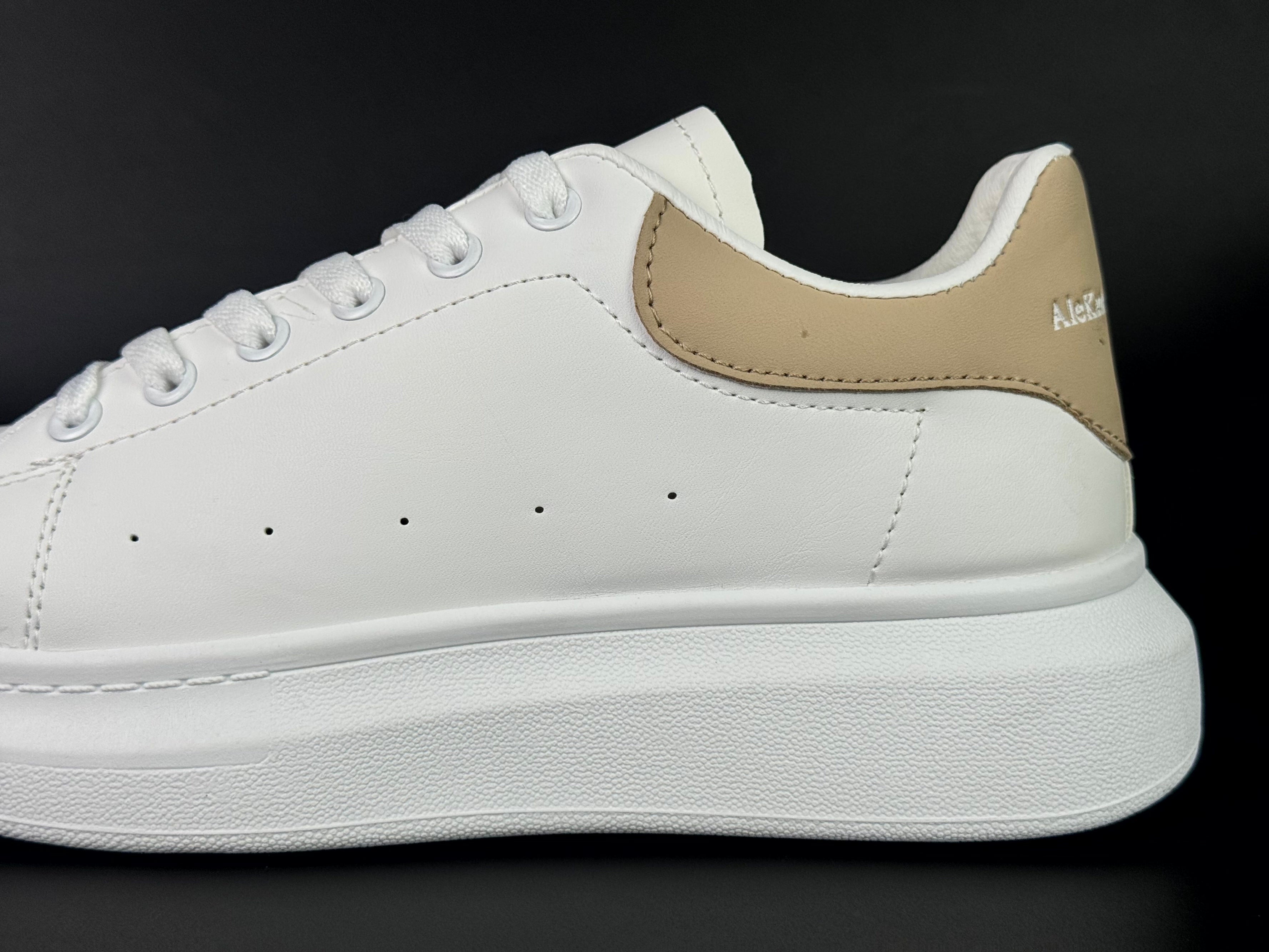 Alexandre Macqueen white brown