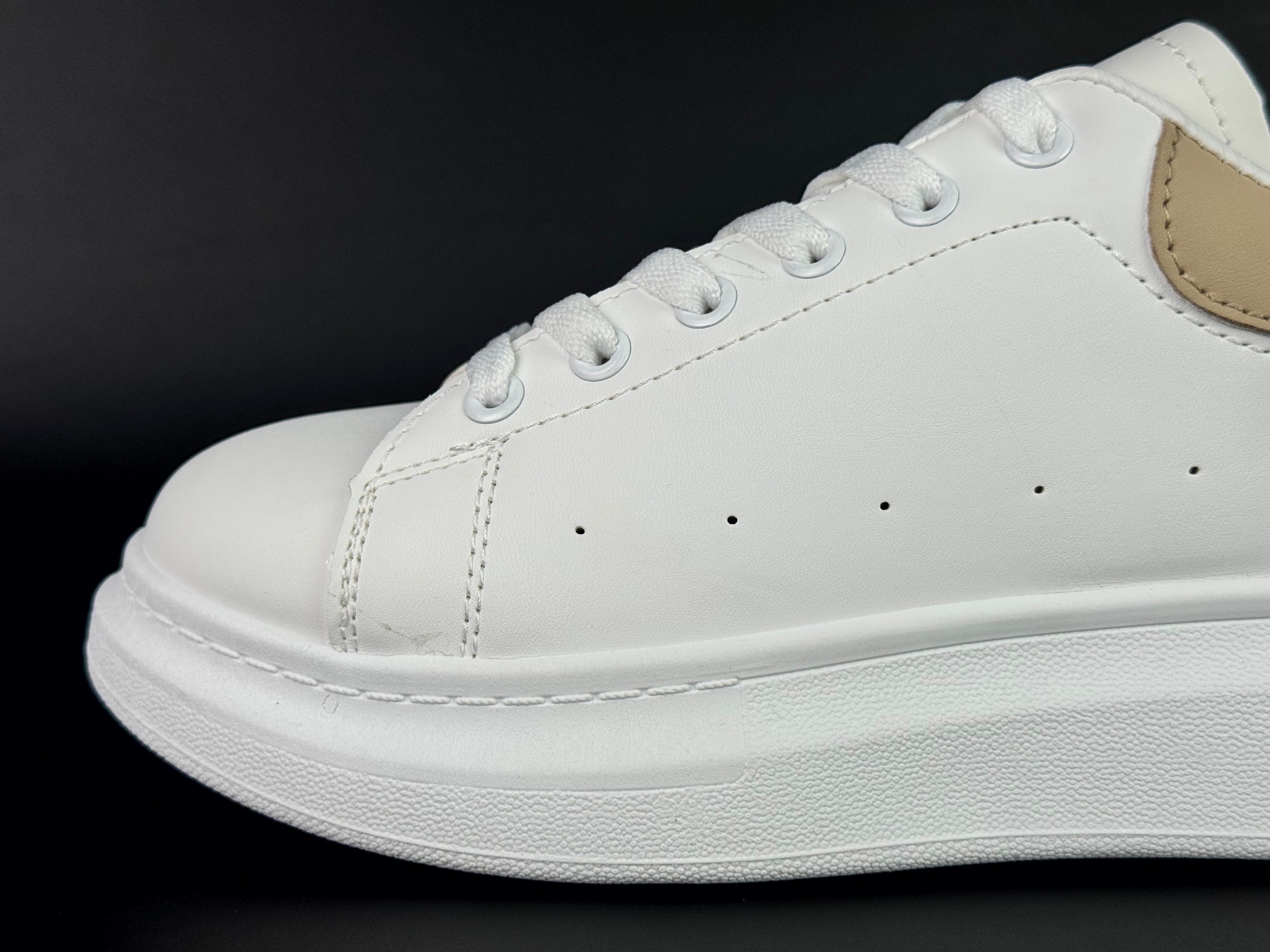 Alexandre Macqueen white brown